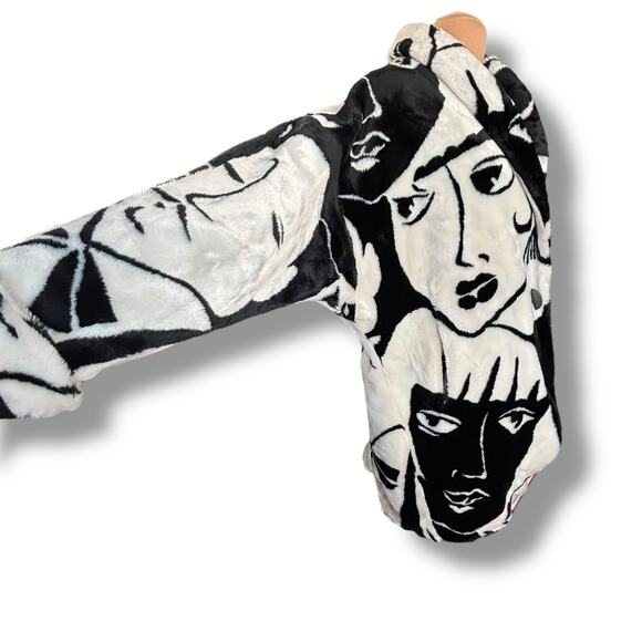 Vintage Donnybrook Faces Black White Faux Fur Coat Oversized Medium Art To Wear - Picture 4 of 15